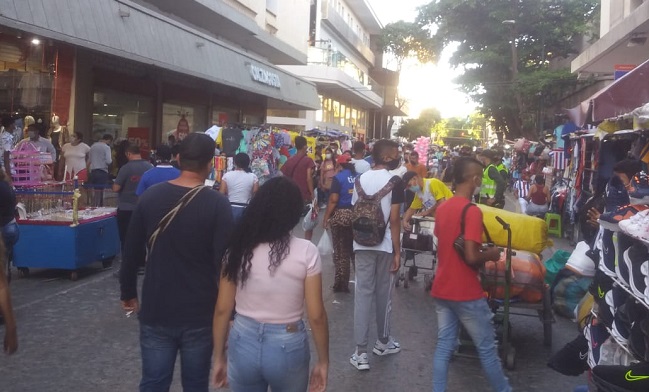 Fotos de la avenida Campo Serrano en Santa Marta durante la tarde de este jueves 31 de diciembre del 2020. Ly Erick Amasifuen/ EL INFORMADOR.
