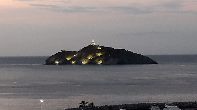 Morro ubicado en la Bahía de Santa Marta.
