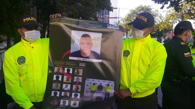 Cartel de los más buscados.