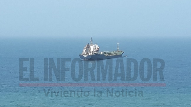 Barco 'fantasma' en la Bahía de Santa Marta.