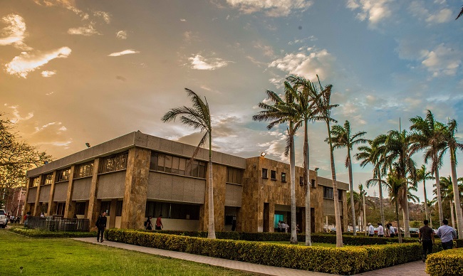 Este concepto favorable denota que la Universidad ha estandarizado sus procesos, la calidad en la creación de registros calificados de manera rápida.