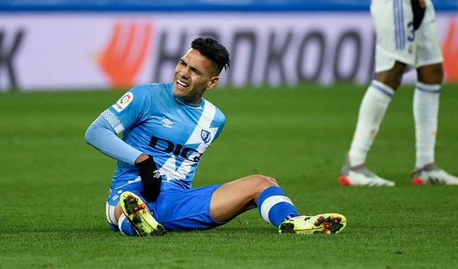 El delantero samario volvió a recaer en las lesiones y pone en duda su llegada a la selección para la doble fecha de eliminatorias.