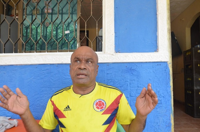 Edgar Ferreira, abuelo de Jesús, celebra en medio de lágrimas que su nieto esté a punto de disputar un Mundial de fútbol.