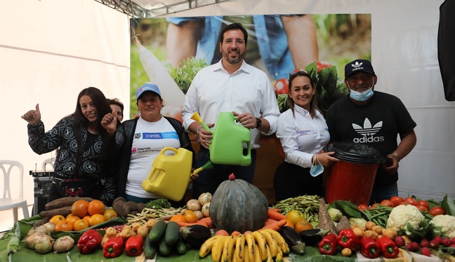 Pierre García Jacquier, el director (e) de Prosperidad Social, entregó insumos agrícolas a 260 hogares.