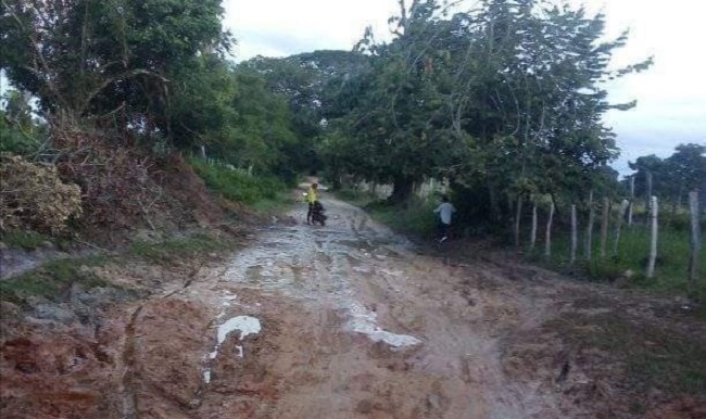 Imposible de transitar, así se encuentra la vía que comunica al municipio de El Banco con el corregimiento de Belén.