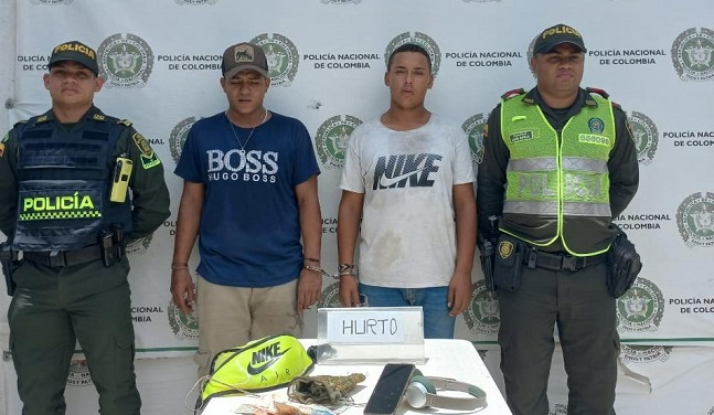 Los implicados, de quienes no fueron entregadas sus identidades deberán responder ante las autoridades por el delito de hurto.
