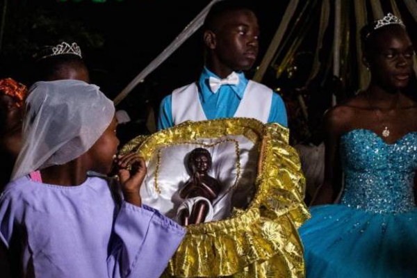 En el corregimiento de Quinamayó se celebra el nacimiento del Niño Dios negro. | Foto: Foto tomada del la web de la Alcaldía de Jamundí.