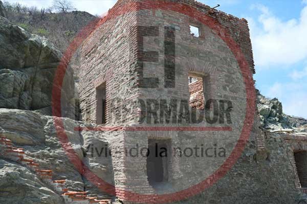 La parte frontal externa del Fuerte de San Fernando, luce aparentemente bien, aunque por dentro los ladrillos se caen a pedazos.