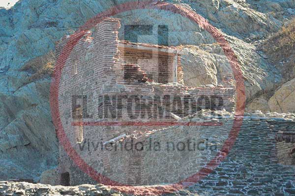 Tal y como se muestra en el reporte gráfico de una de las publicaciones de EL INFORMADOR, el Fuerte San Fernando se sigue cayendo a pedazos ante el estado de abandono en el que se encuentra hace muchos años.