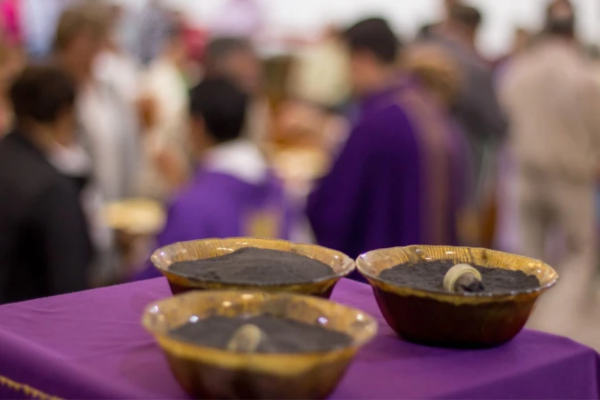 Cenizas usadas en Miércoles de Cenizas. | Crédito: #ArqTl / Cathopic.