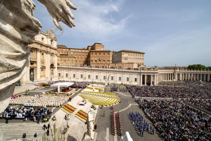 El rito de la solemne constatación de la muerte del Papa Francisco será esta noche en Santa Marta | Crédito: Daniel Ibañez/ EWTN News