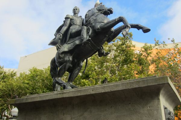 Monumento a Simón Bolívar ubicado en el Centron Histórico de Santa Marta 
