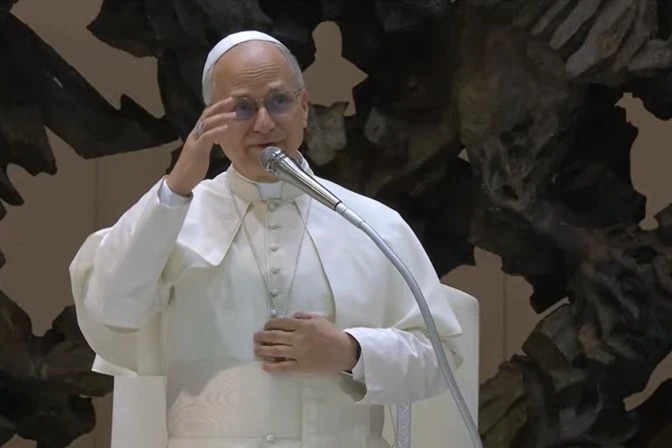 El Papa León XIV, al inicio de la Audiencia General del 27 de agosto de 2025. | Crédito: Vatican Media.