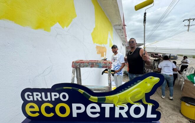 Jóvenes de Maicao plasmaron en murales y lienzos su visión del futuro energético de La Guajira.