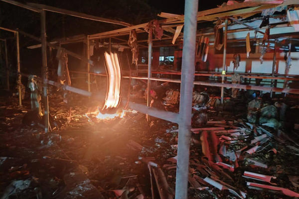 Rastreo de redes: fotografía donde se observa los daños causados por un ataque a la Base Militar del 27, perteneciente al Batallón de Infantería No. 14 Antonio Ricaurte la noche de este jueves, en Aguachica (Colombia). EFE/ Rastreo de redes 