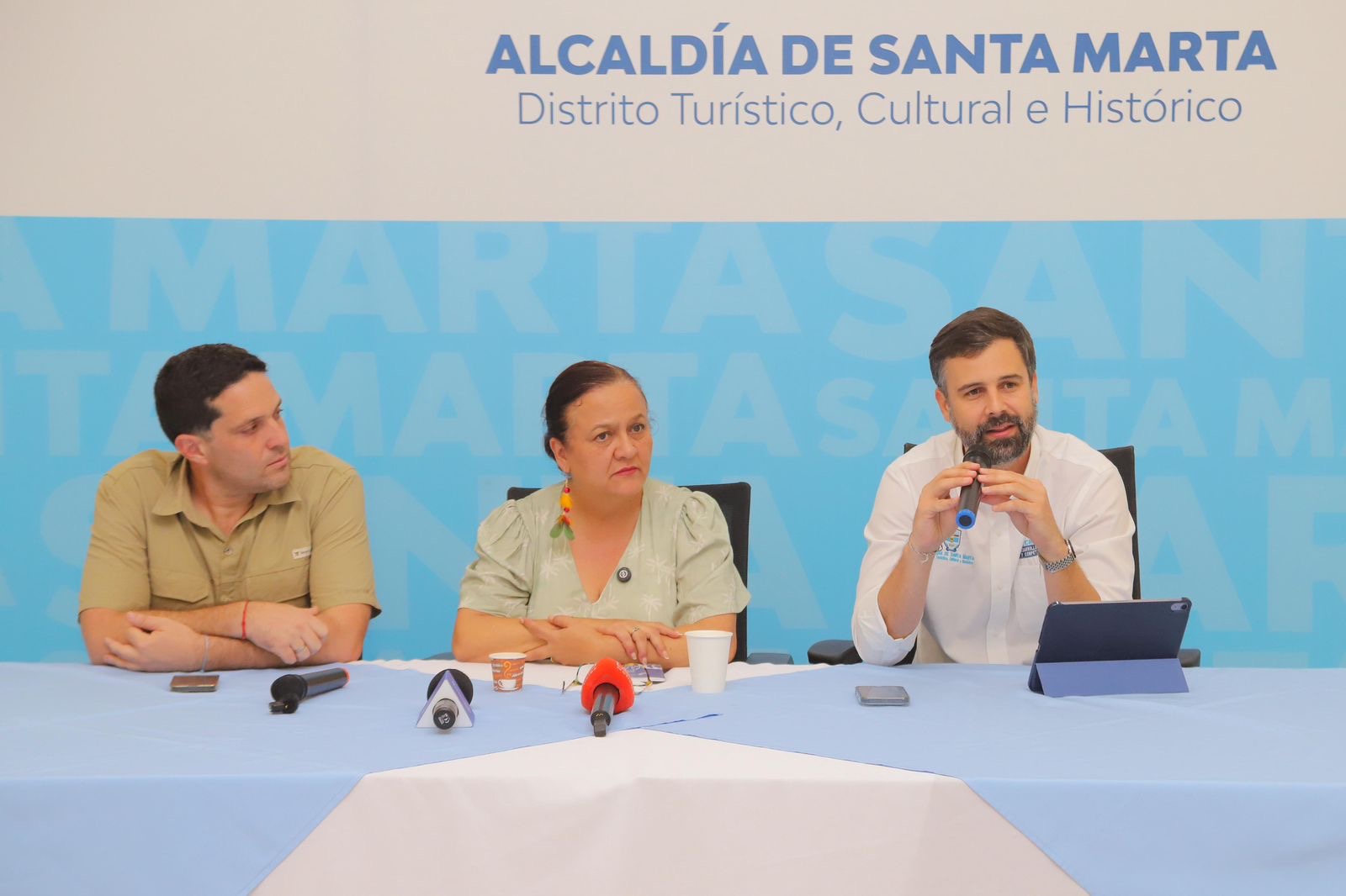 Carlos Jaramillo, secretario de Desarrollo Económico, durante la rueda de prensa en el Salón Amarillo del Palacio Municipal. Foto: EL INFORMADOR 