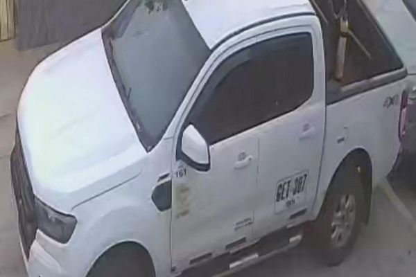 Esta es la camioneta que se hurtaron desconocidos en el casco urbano de Manaure. Foto Laguajirahoy.com