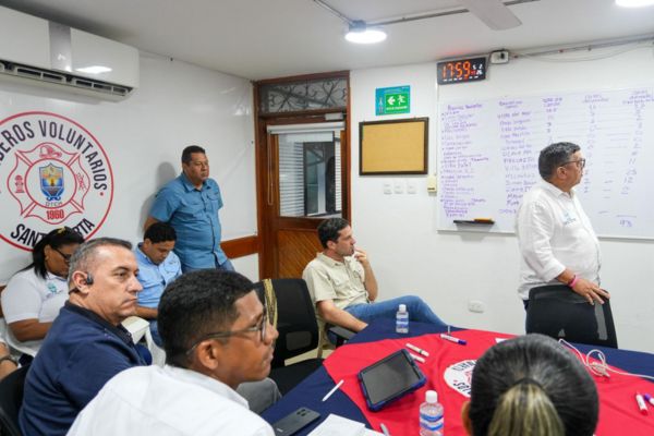 Instalación del PMU por parte de organismos de socorro de la ciudad de Santa Marta. Foto Alcaldía de Santa Marta