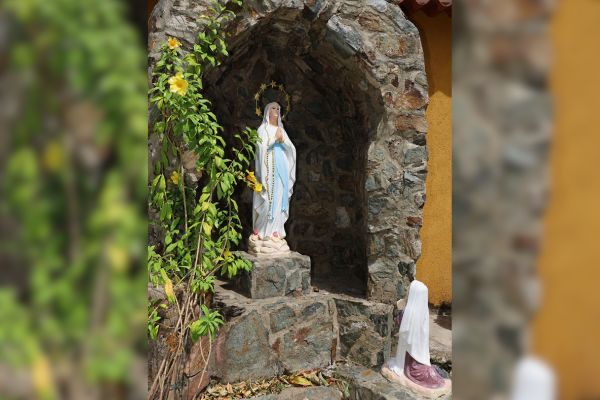 Virgen de Nuestra Señora de Lourdes en la edificación de la casa periodística EL INFORMADOR. Foto / derechos reservados EL INFORMADOR