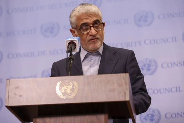 Fotografía de archivo del embajador de Irán ante la ONU, Amir-Saeid Iravani. EFE/Sarah Yenesel