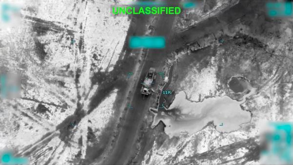 Captura de video tomada de la cuenta oficial en X del Comando Central de los Estados Unidos, @CENTCOM, que muestra el momento de un ataque a objetivos en Irán. Más de 3.000 objetivos atacados en Irán y más de 43 embarcaciones destruidas o dañadas es el balance de la primera semana de bombardeos estadounidenses contra el país persa, según informó este viernes el Comando Central del Ejército de EE.UU. (Centcom), encargado de las operaciones en Oriente Medio. EFE/ @centcom 