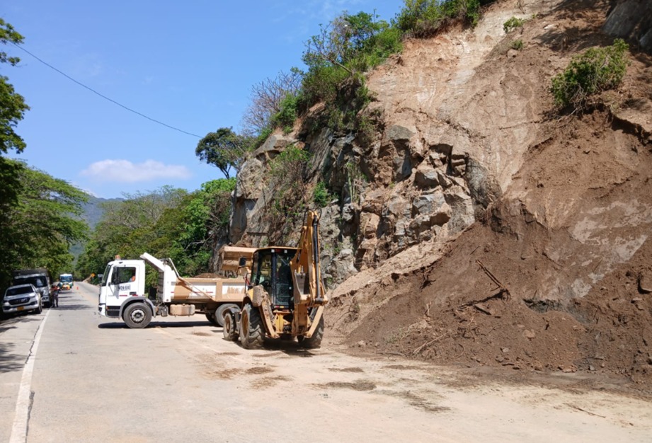 Trabajos adelantados por la Concesión Santa Marta Paraguachón.