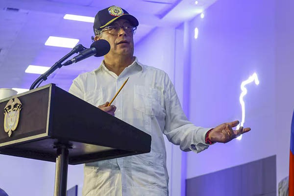 Gustavo Petro, Presidente de Colombia realizando una alocución pública. Foto EFE/Presidencia.