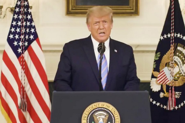La planificación del juicio en contra de Donald Trump en el Senado se encuentra en "etapas muy preliminares. EFE