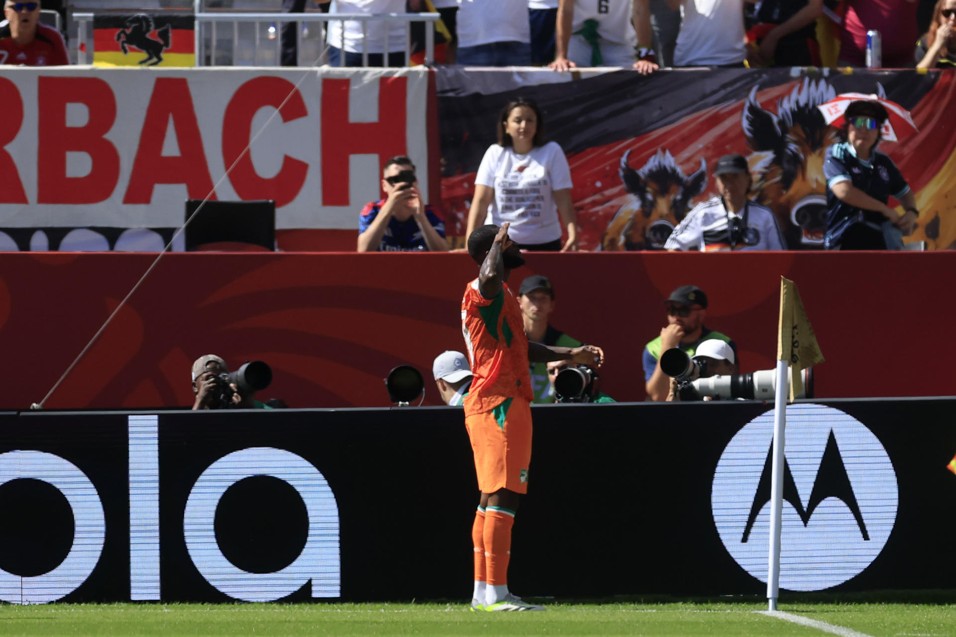 Emmanuel Agbadou de Costa de Marfil celebra un gol este sábado, en un partido del grupo E del Mundial de la FIFA 2026 entre Alemania y Costa de Marfil en el estadio BMO en Toronto (Canadá). EFE/ Bienvenido Velasco