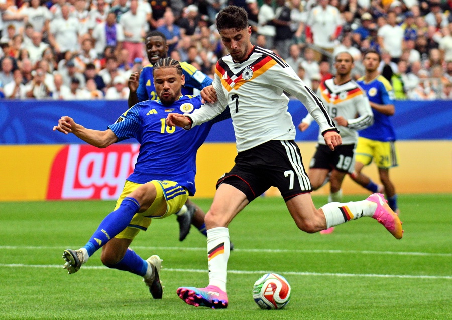 Kai Havertz de Alemania (D) anota el 7-1 durante el partido de la fase de grupos de la Copa Mundial de la FIFA 2026 entre Alemania y Curazao, en Houston, EE. UU., el 14 de junio de 2026. (Alemania) EFE/EPA/SAM WASSON
