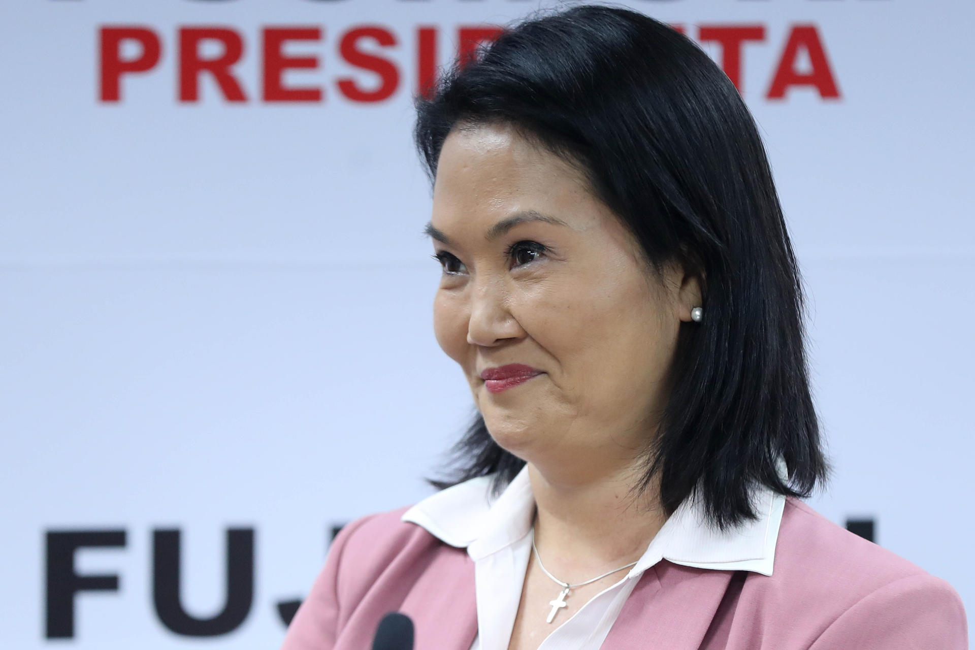 La candidata derechista Keiko Fujimori, ganadora de la segunda vuelta de las elecciones presidenciales de Perú, aseguró que espera que en los próximos días el Jurado Nacional de Elecciones proclame oficialmente los resultados para comenzar a componer su gobierno, este miércoles en Lima (Perú). EFE/ Paolo Aguilar