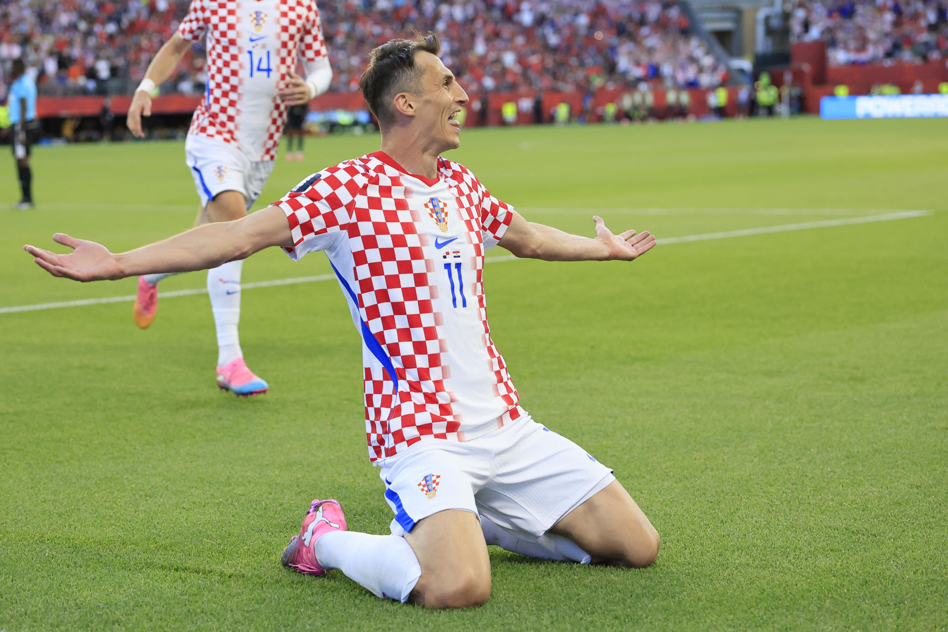 Ante Budimir de Croacia celebra un gol este martes, en un partido del grupo L del Mundial de la FIFA 2026 entre Panamá y Croacia en el estadio BMO en Toronto (Canadá). EFE/ Bienvenido Velasco