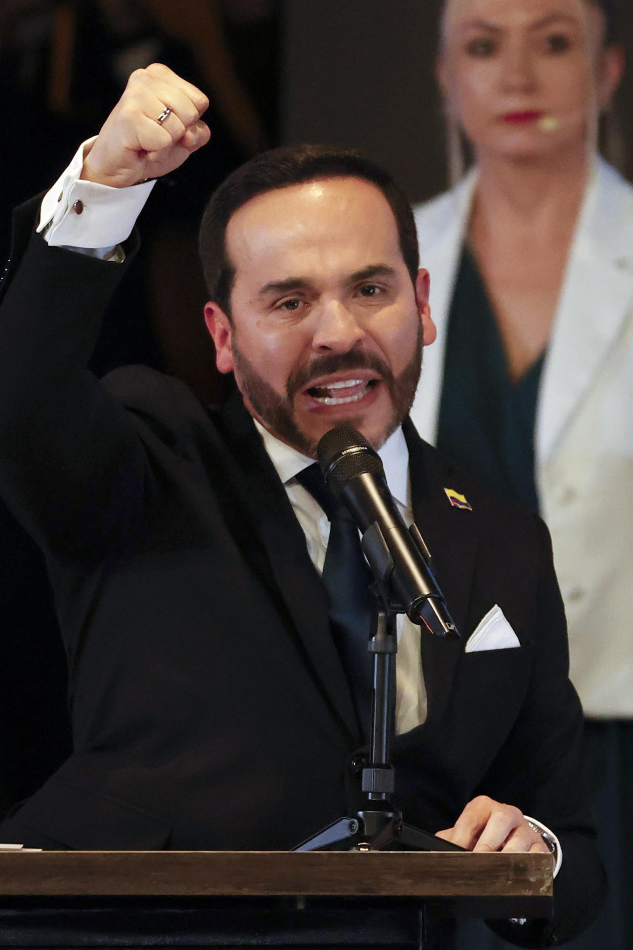 Abelardo de la Espriella habla tras recibir su credencial como presidente electo de Colombia este jueves, en Bogotá (Colombia). EFE/ Mauricio Dueñas Castañeda