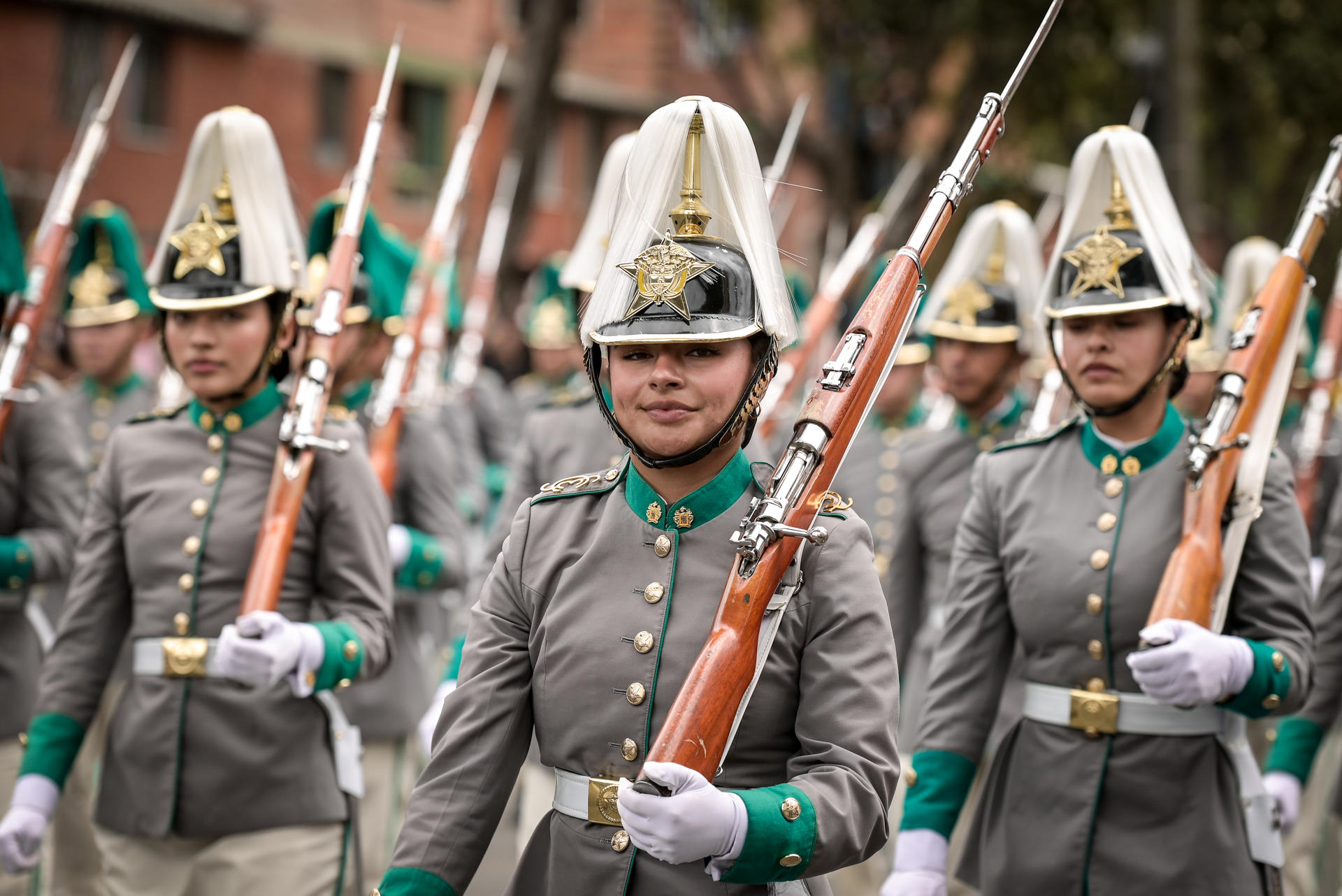 Integrantes de las Fuerzas Militares marchan en el desfile militar del Día de la Independencia de Colombia, que fue presidido por última vez por el presidente saliente, Gustavo Petro, quien terminará su mandato el próximo 7 de agosto, este lunes en Bogotá (Colombia). EFE/ Natalia Pedraza