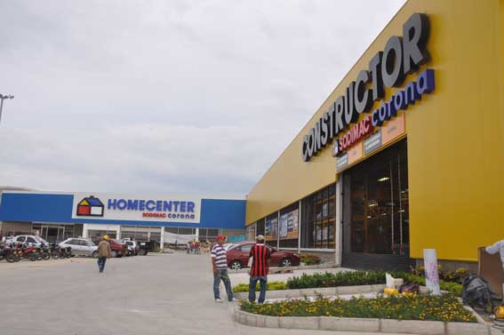 Homecenter es una de las construcciones sostenibles y amigables con el medio ambiente en Santa Marta, su diseño y arquitectura le han logrado obtener la certificación LEED en sus edificaciones a nivel nacional.