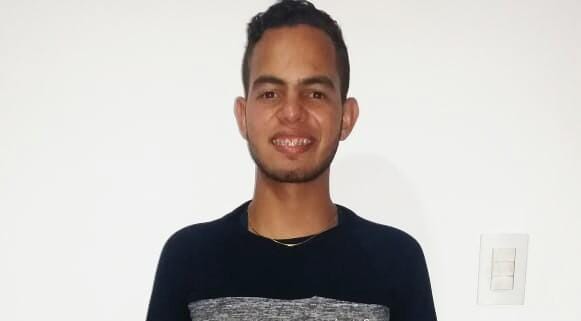 Jorge Eduardo Vivic López, estudiante de tercer semestre en Fisioterapia en la Universidad Simón Bolívar.