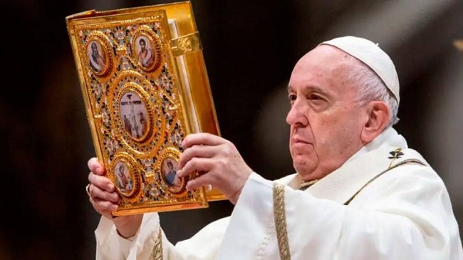 El Papa Francisco, indicó que la rigidez austera o creatividad exagerada, y el misticismo espiritualizador o funcionalismo práctico, entre otros, son actitudes inadecuadas.