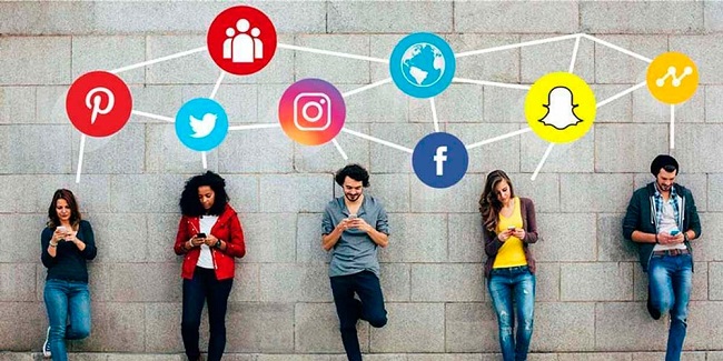 El uso de las redes sociales se ha convertido, no solo, en el principal medio de relación con los demás, sino también, en el principal medio de entretenimiento, de información, de estar al día de lo que ocurre, y donde comprar.
