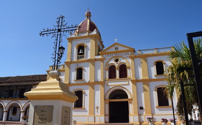 La Inmaculada Concepción, primera iglesia de Mompox. Se construyó en 1540 por orden de Pedro de Heredia.  