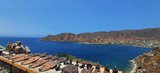 Una espectacular vista del mar Caribe se aprecia desde el Mirador de Taganga. 
