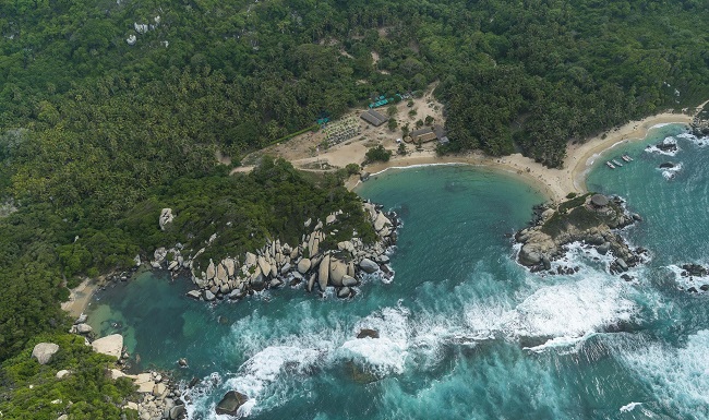 Vista aérea de la playa Cabo San Juan del Guía. 