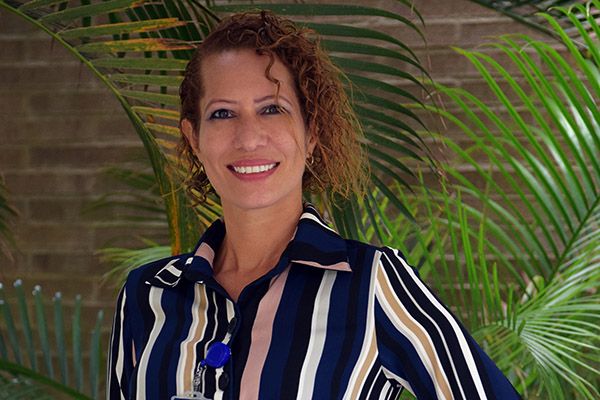 Katerin Castañeda Diazgranados, docente de la Sergio Arboleda Santa Marta y diseñadora gráfica egresada de la Universidad Nacional de Colombia, magíster en Diseño de Experiencia de Usuario de la Universidad Internacional de la Rioja.