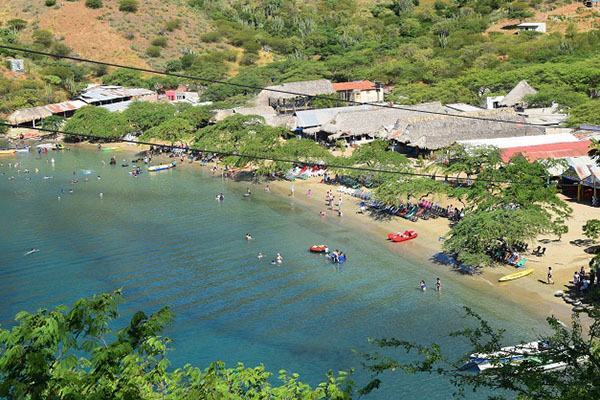 Playa de Taganga, junto con El Rodadero se convierte en una de las más visitadas en Santa Marta.