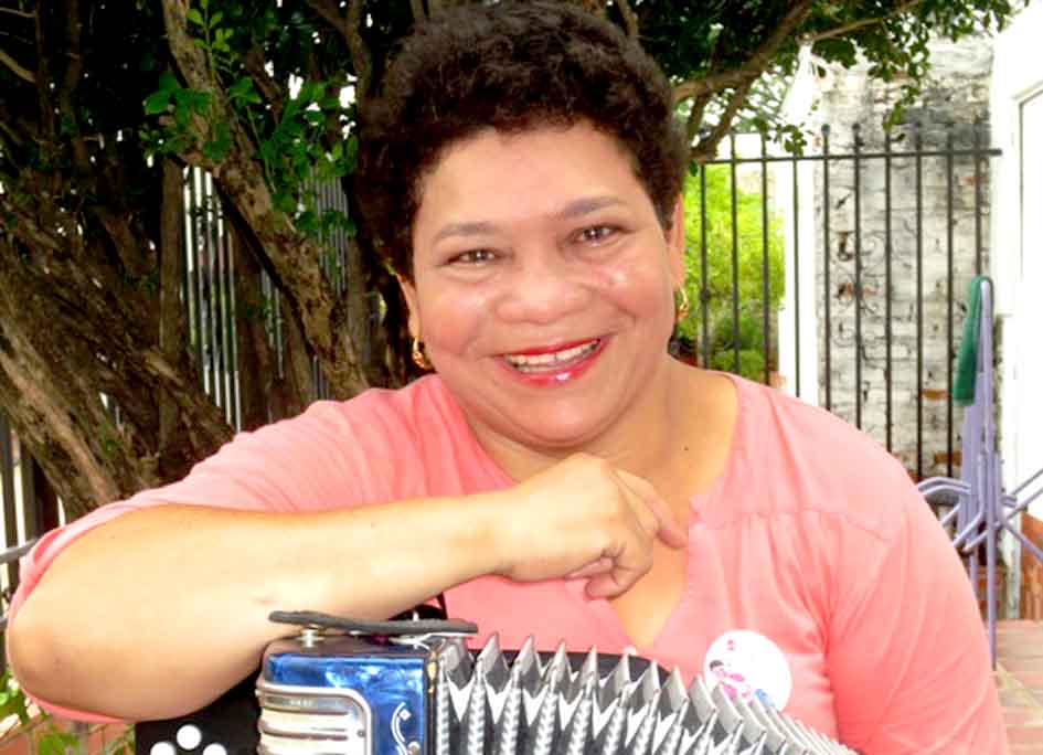 Maribel Cortina, acordeonera magdalenense, que sueña con ser la reina del Festival de la Leyenda Vallenata.