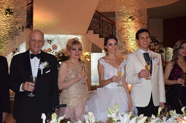 Juliana Diazgranados y Alejandro Quiñones, padres de la novia, Clemente Diazgranados y Fabiola Ceballos de Diazgranados.