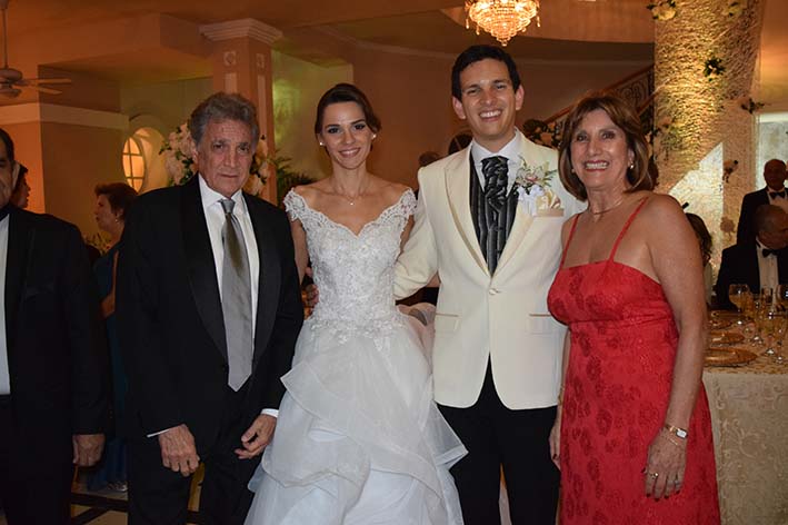 Esteban Diazgranados, Clara Inés Diazgranados, Alejandro Quiñones y Juliana Diazgranados.