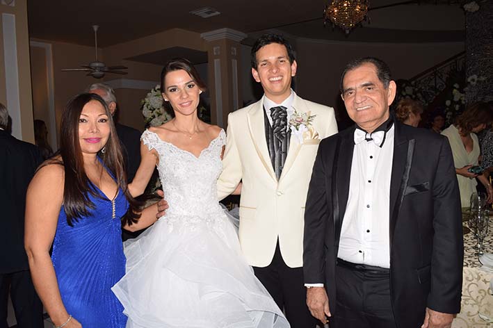 Edmundo Emiliani, Marta Polo de Emiliani, Alejandro Quiñones y Juliana Diazgranados.
