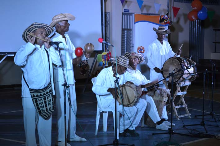 Diferentes grupos folclorícos han hecho presencia en estas visitas culturales de Cajamag