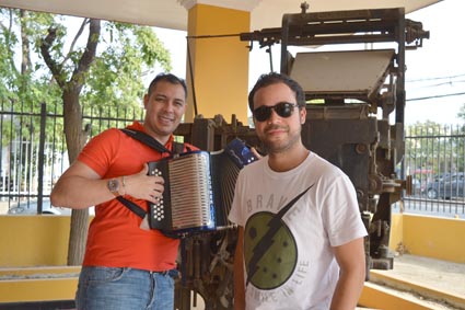 Este nuevo compacto trae consigo la unión del vallenato tradicional con un sonido moderno y estarán en diferentes presentaciones en el Festival de la Leyenda Vallenata 2016.