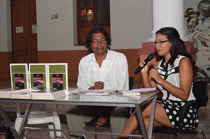 Momentos de lectura y análisis del libro por parte de Rafael Jiménez y Annabelle Manjarrez. 